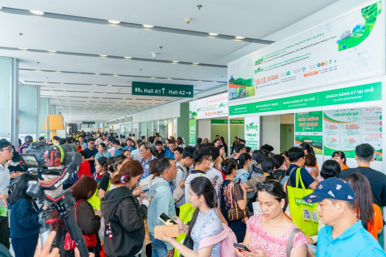 Agricultural industry exhibition and trade visitors